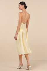 Paride Shiny Light Yellow Gathered Lace-Up Midi Dress