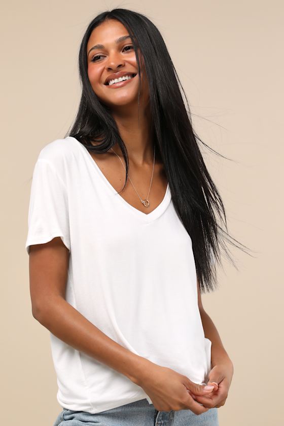 Adyn Ivory V-Neck Short Sleeve Tee