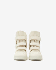 IM3 SNEAKERS