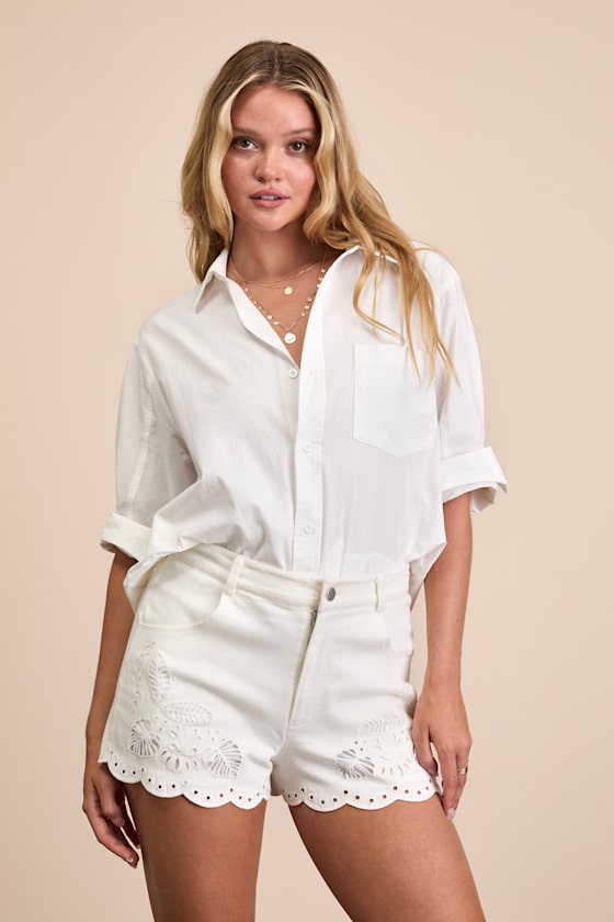 Zillah Ivory Twill Eyelet Embroidered Scalloped Shorts