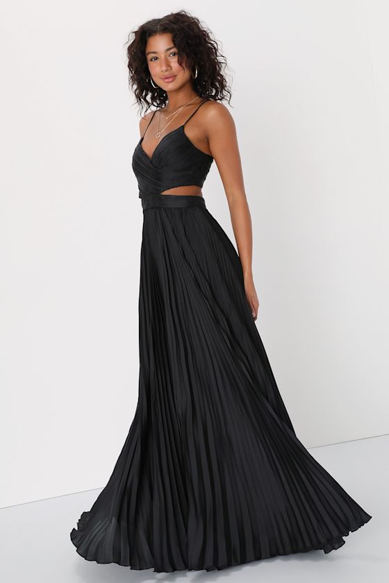 Got the Glam Black Pleated Cutout Maxi Dress