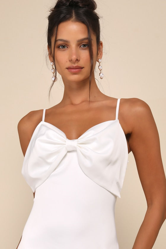 Extravagantly Sleek White Satin Sleeveless Bow Midi Dress