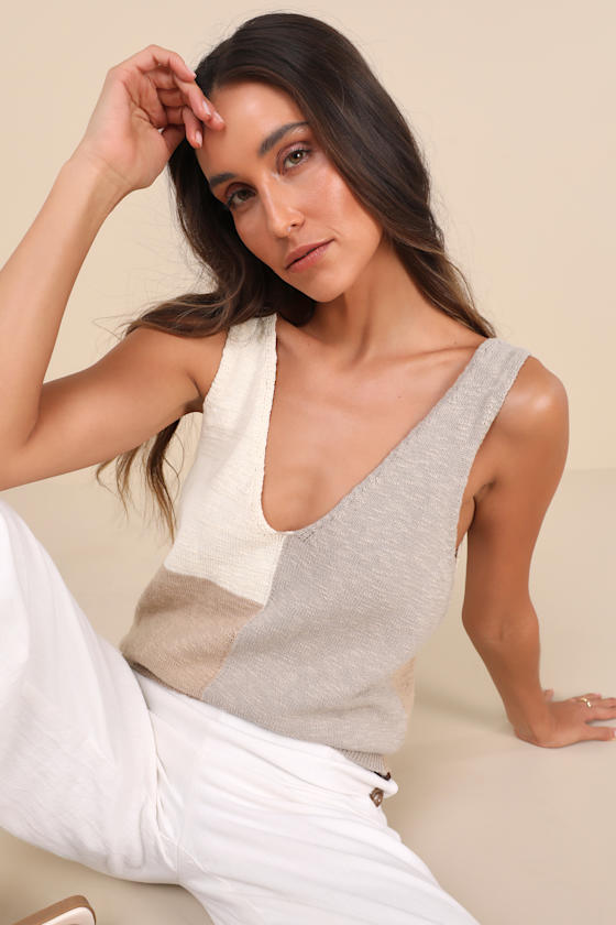 Modern Look Ivory and Grey Color Block Sweater Knit Tank Top