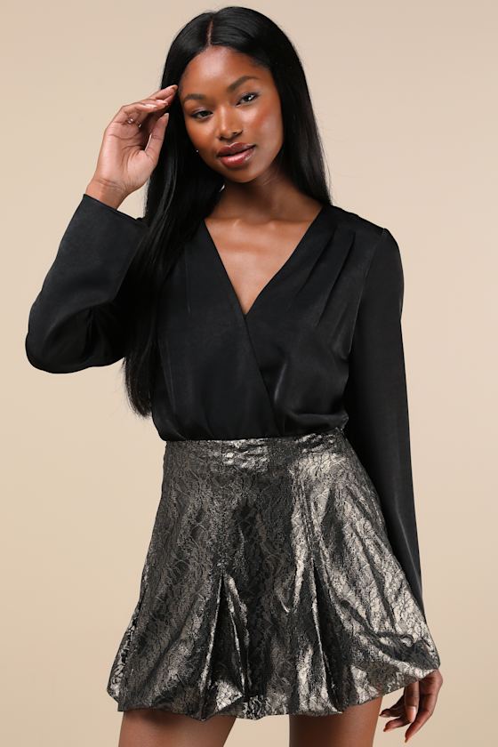 Majorly Glam Gold and Black Lace Bubble-Hem Mini Skirt