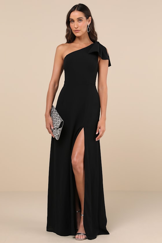 Simply Brilliant Black One-Shoulder Bow Maxi Dress