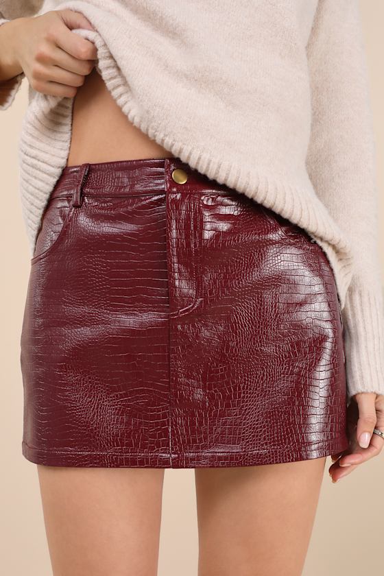 Excellent Mood Burgundy Croc-Embossed Vegan Leather Mini Skirt