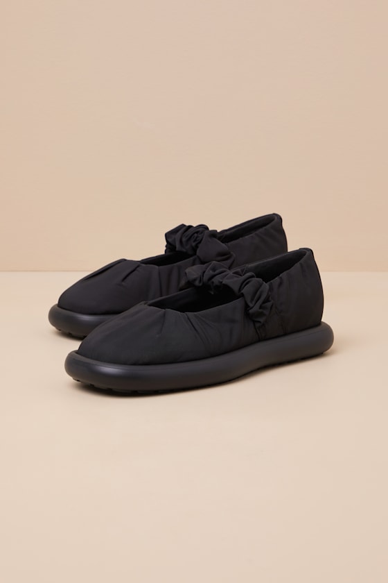 Onda Black Pleated Ballet Flats