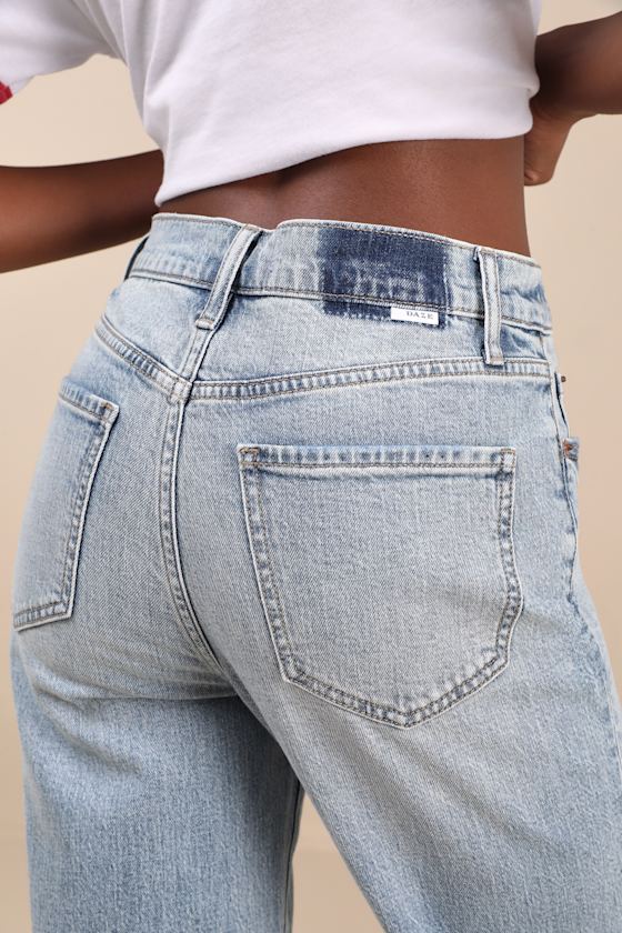 Sundaze Light Wash Denim Straight Leg High-Rise Jeans