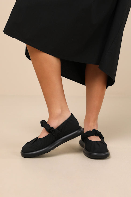 Onda Black Pleated Ballet Flats