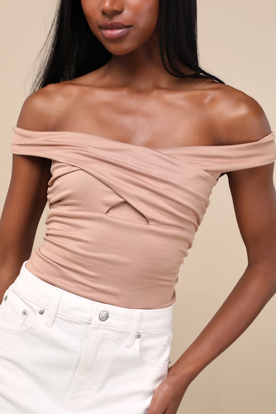 Elowyn Light Blush Cross-Front Off-the-Shoulder Top