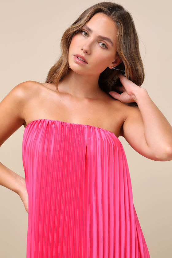 Divian Hot Pink Ombre Pleated Swing Maxi Dress