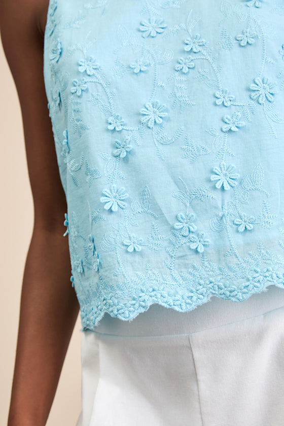 Pleasant Personality Blue Floral Embroidered Crew Neck Tank Top
