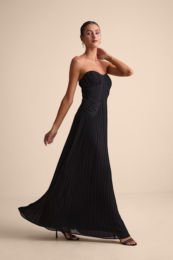Narasha Black Pleated Strapless Maxi Dress