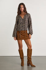 Noahlyn Black Floral Pleated Long Sleeve Blouse