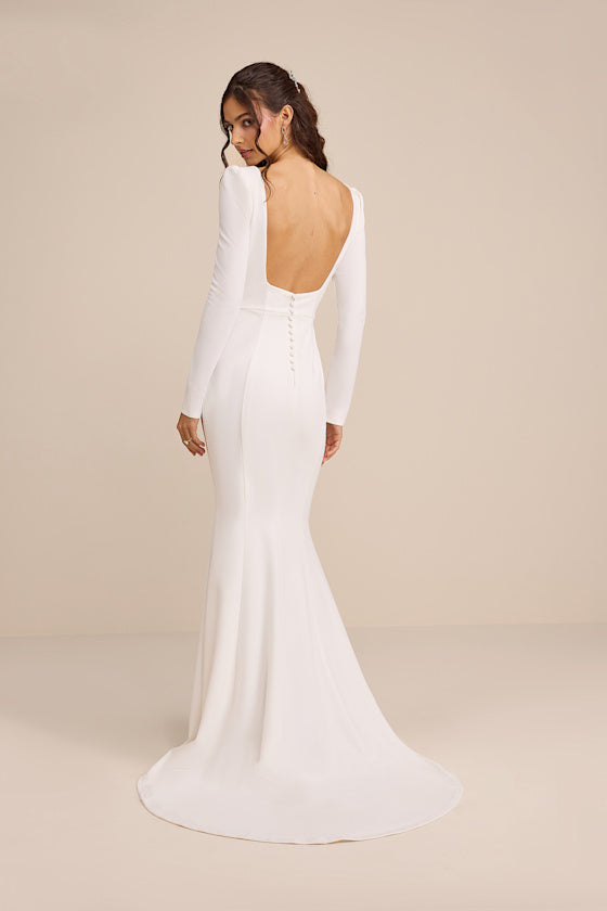 Jilla White Backless Long Sleeve Maxi Dress