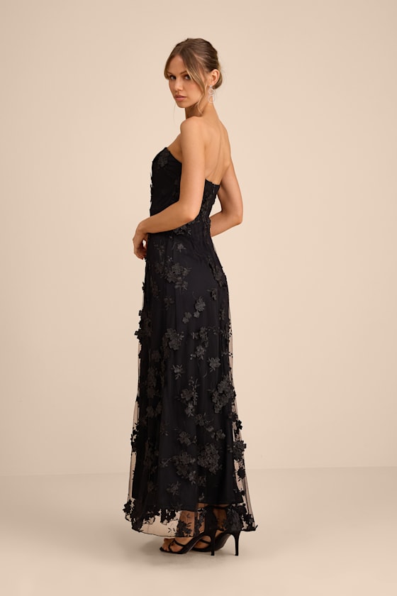 Rare Presence Black 3D Floral Embroidered Maxi Dress