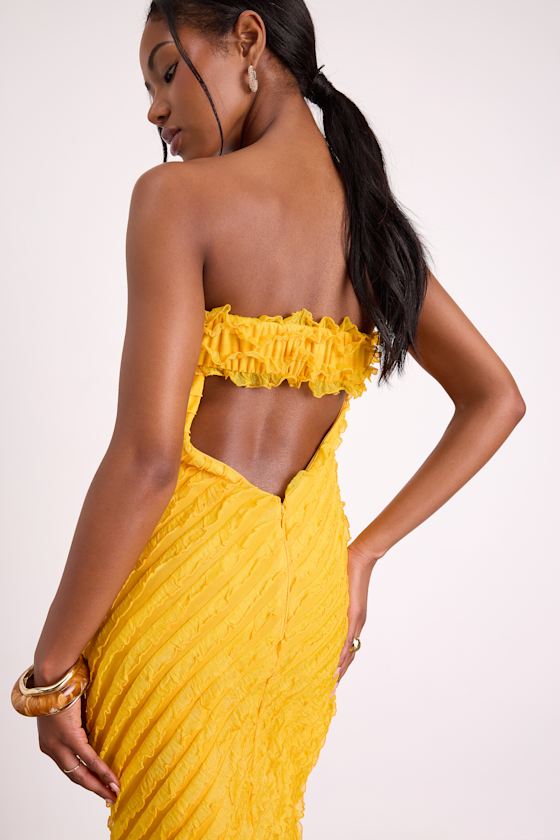 Faelyn Yellow Strapless Ruffled Midi Dress