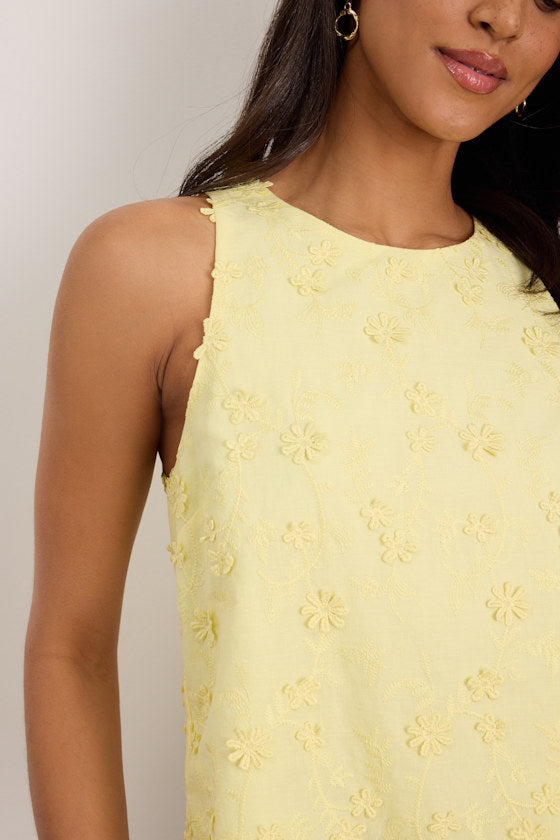 Pleasant Personality Yellow Floral Embroidered Crew Neck Tank