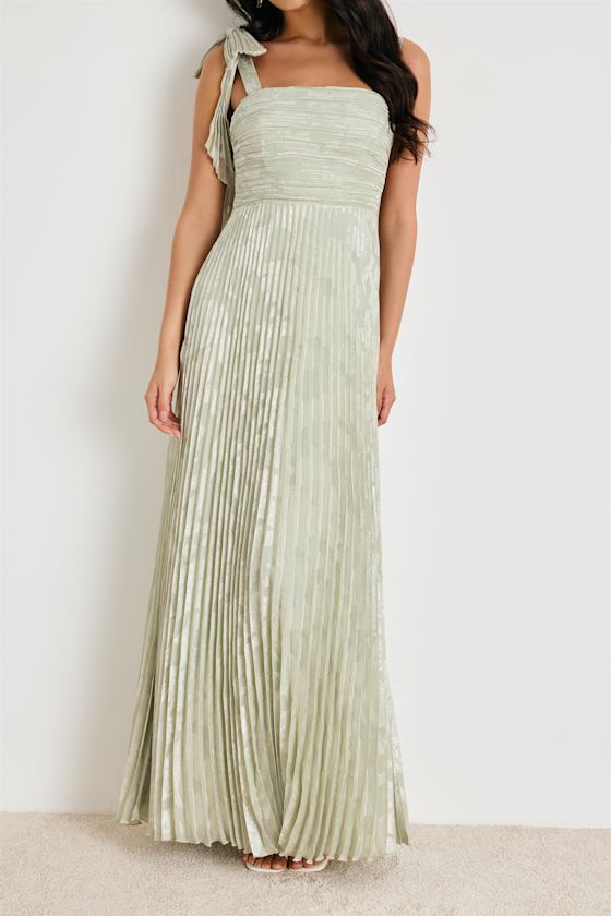 Cahlia Sage Floral Burnout Pleated Maxi Dress