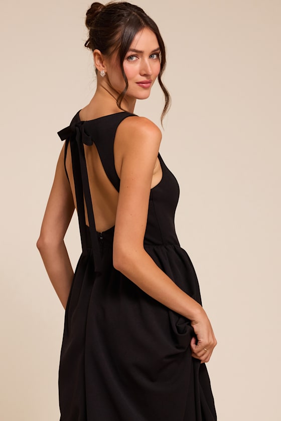 Kenly Black Boat Neck Cutout Midi Dress
