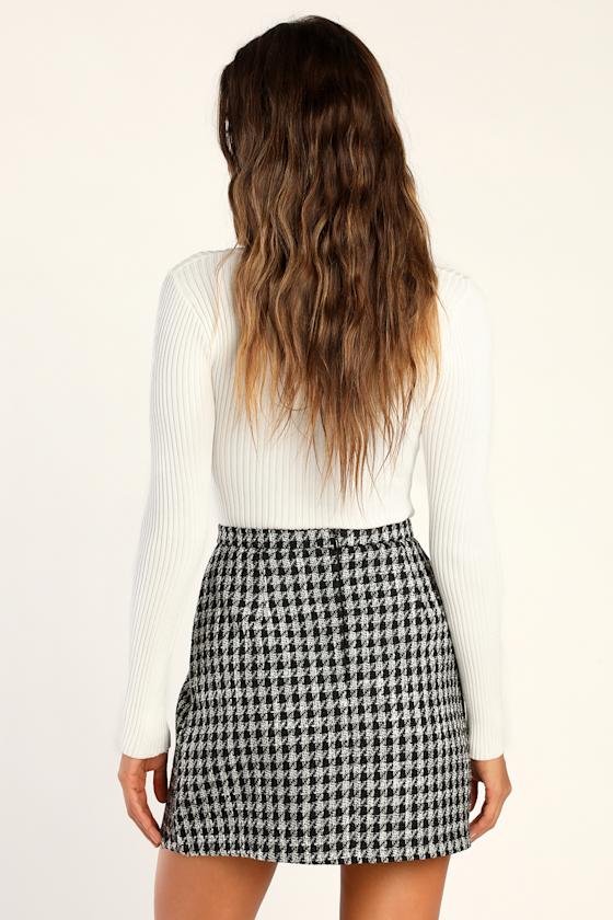 Get the Grade Black and White Houndstooth Tweed Mini Skirt
