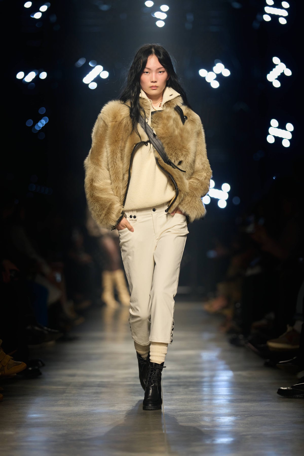 Look 56 [W26]